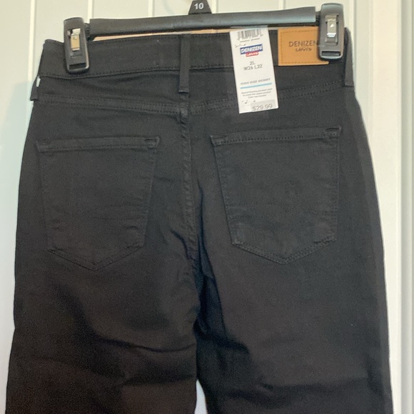 Levi's Essential Stretch Black Jeans - Picture 5 of 6